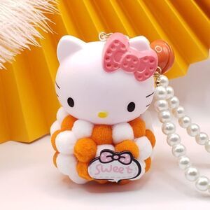 Brand New Hello Kitty Orange Pearl Keychain